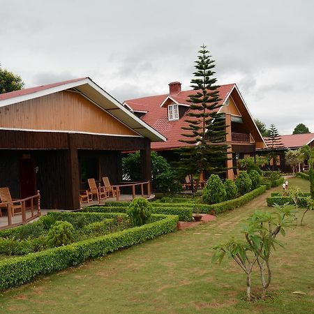 Hill Top Villa Hotel كالاو المظهر الخارجي الصورة